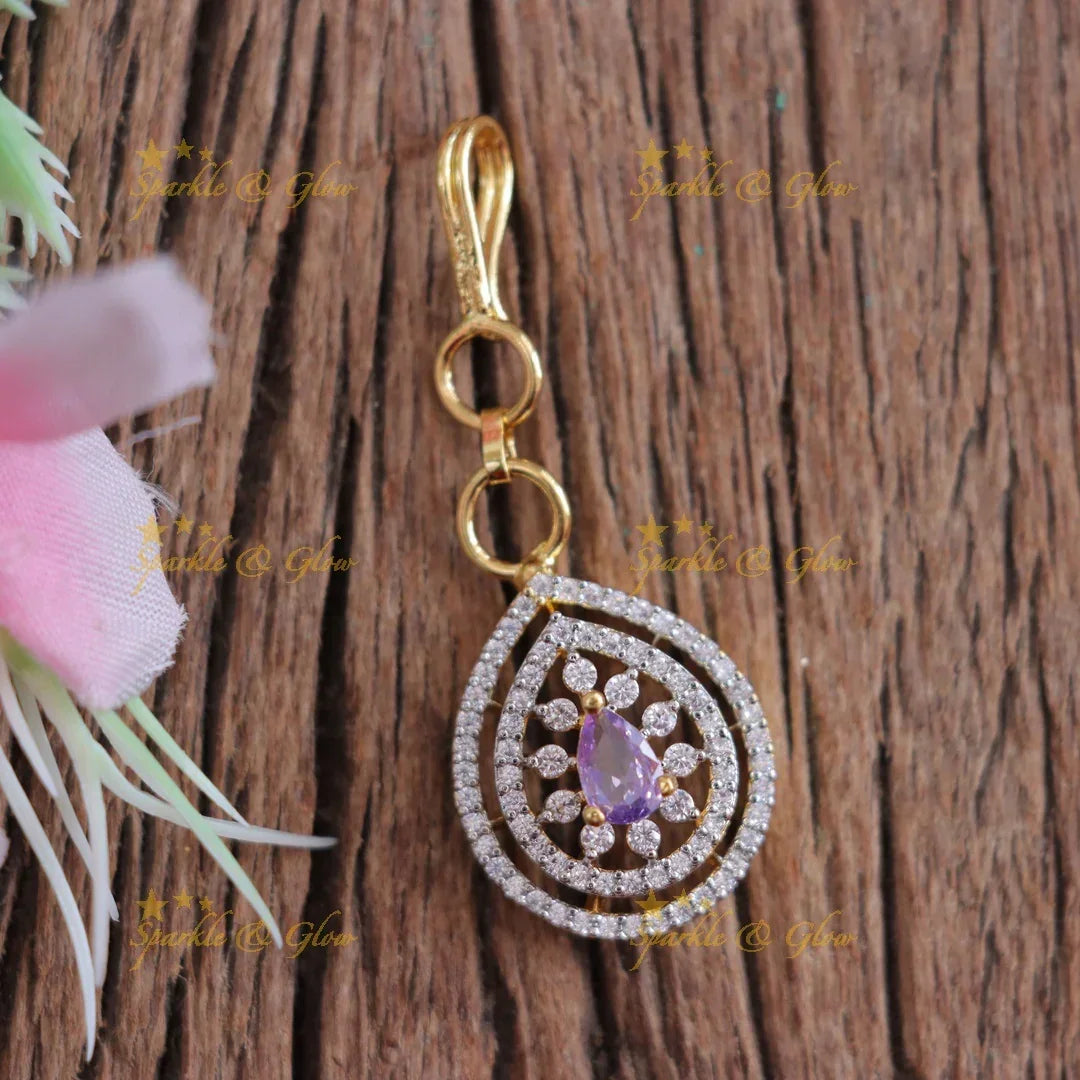 Exquisite Floral Gold Maang Tikka for Festive Elegance