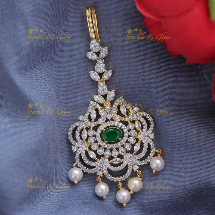 Exquisite Gold Leaf Bridal Maang Tikka for Weddings