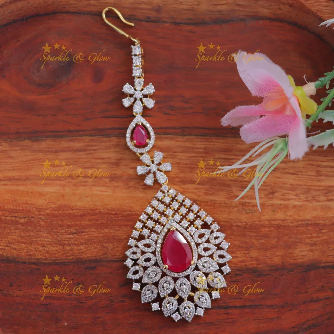 Exquisite Gold Floral Maang Tikka for Bridal Elegance