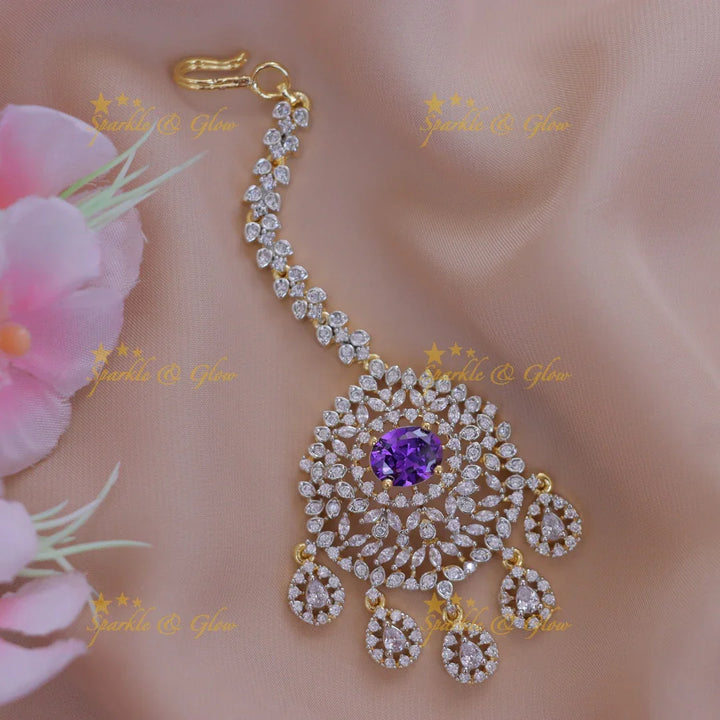 Elegant Gold Leaf Floral Maang Tikka for Celebrations