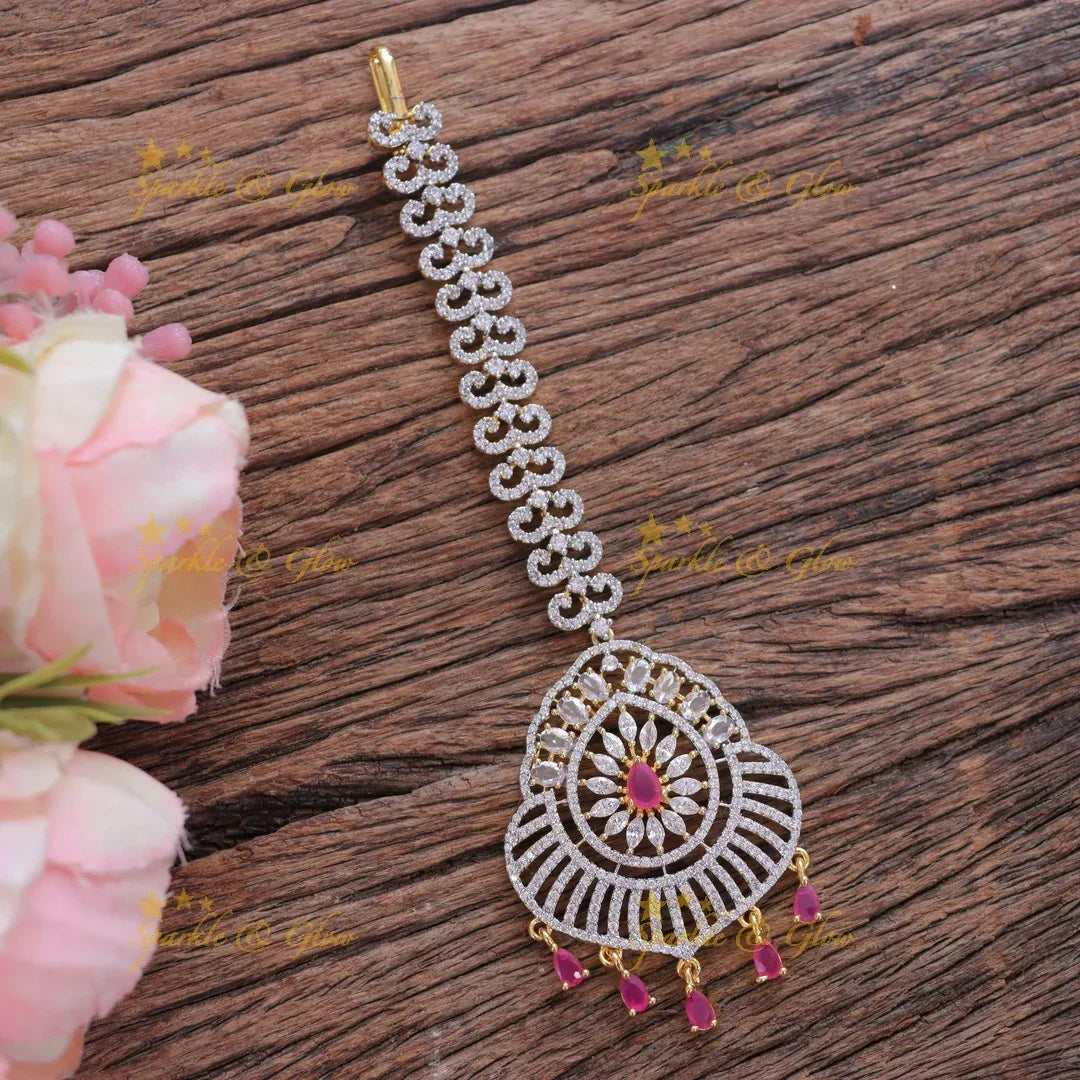 Exquisite Gold-Plated Leaf Floral Maang Tikka