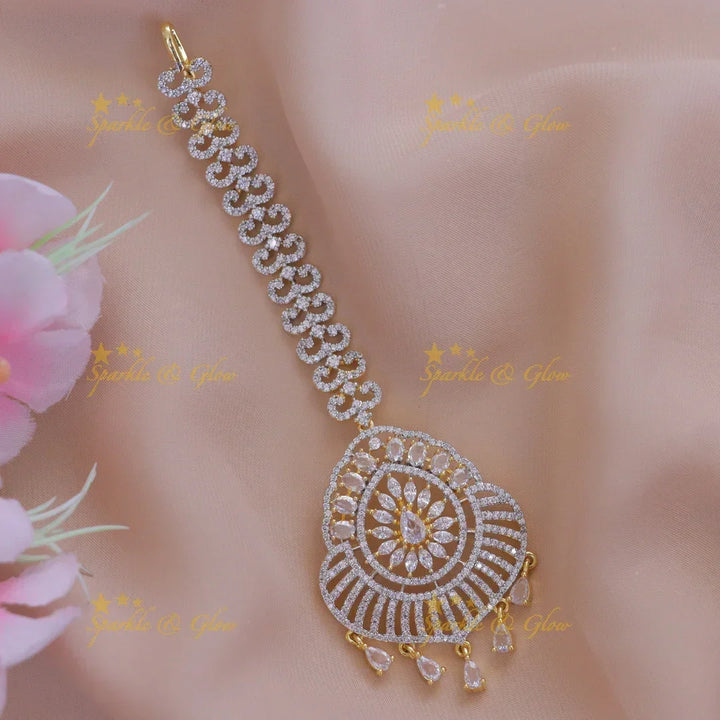 Exquisite Gold-Plated Leaf Floral Maang Tikka