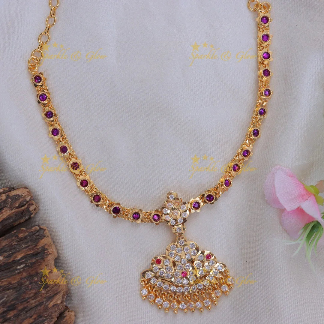 Majestic Peacock Necklace with Exquisite Craftsmanship
