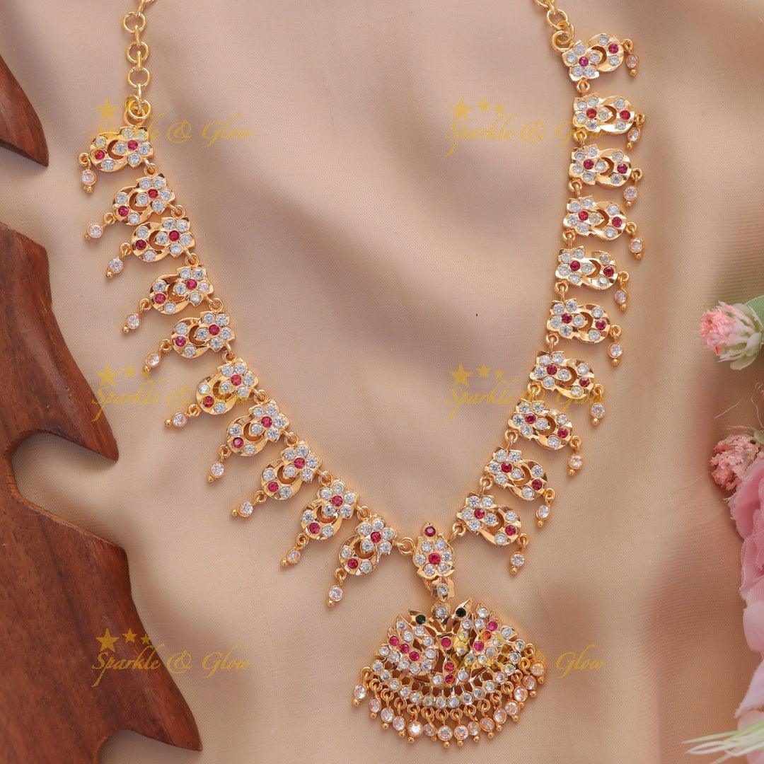 Exquisite Floral Peacock Necklace - A Symbol of Timeless Beauty