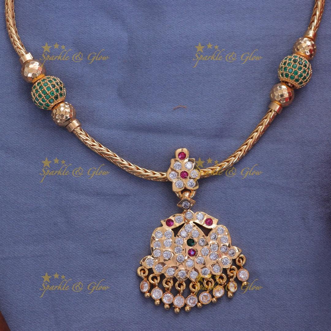 Exquisite Green Bead Pendant Necklace - Sparkle & Glow