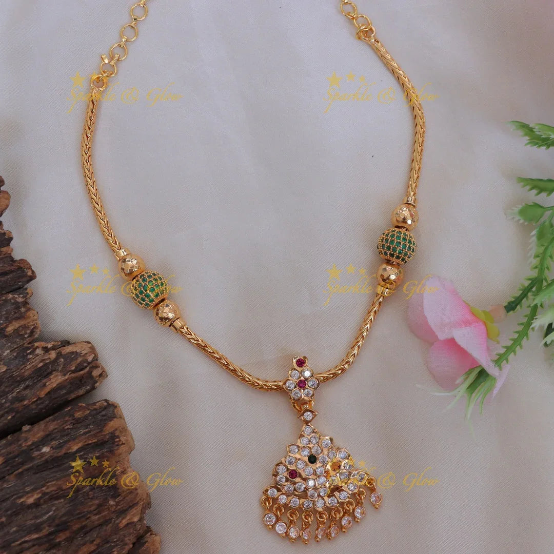 Exquisite Green Bead Pendant Necklace - Sparkle & Glow