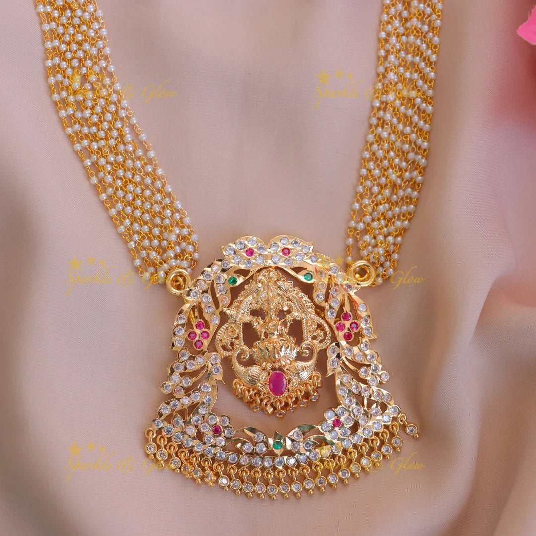 Radiant Lakshmi Carved Pendant Necklace – Festive Elegance