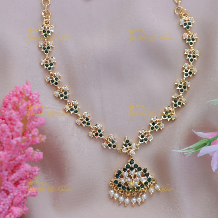 Exquisite Gold Necklace for Festive Celebrations