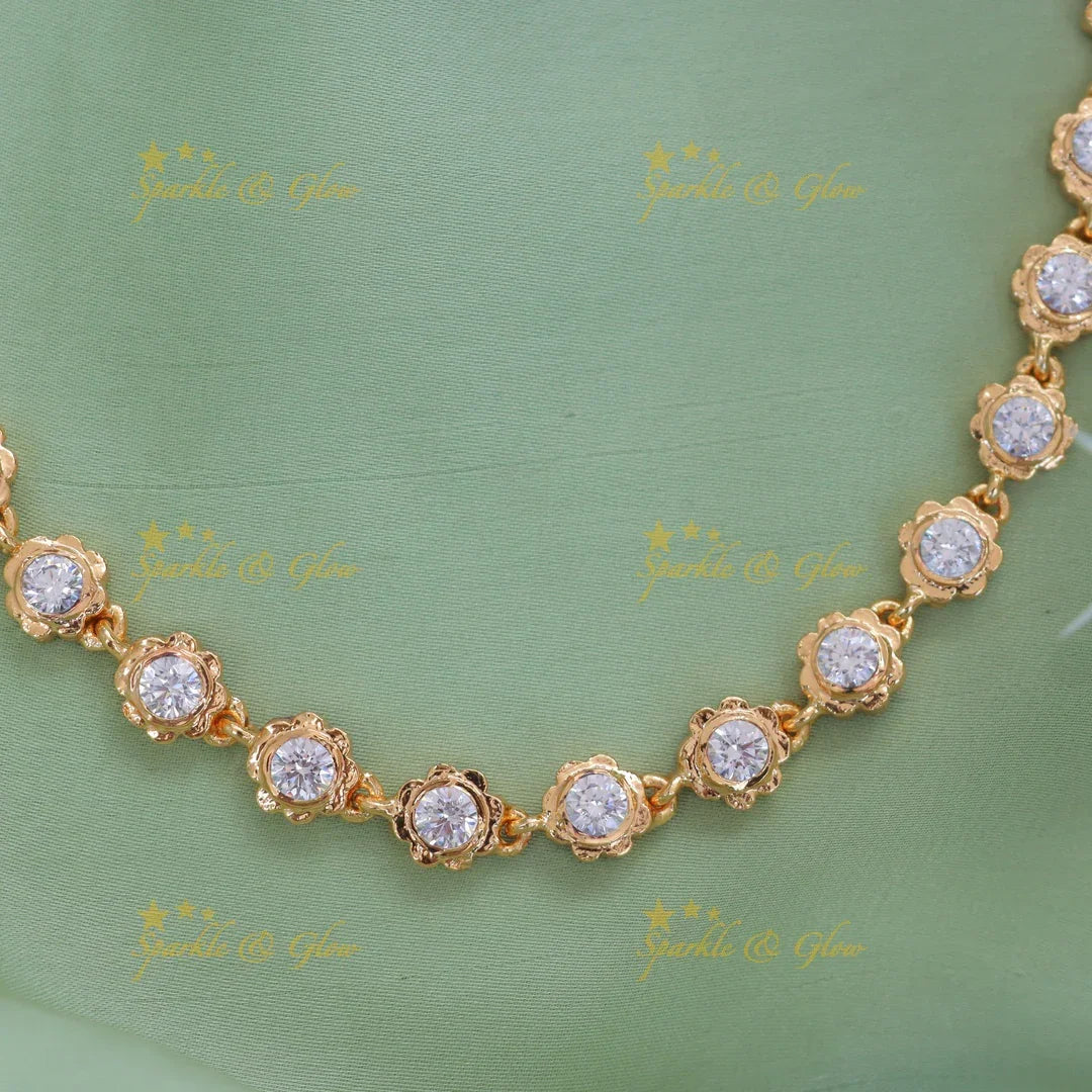 Elegant Gold Necklace with Green Stones for Celebrations