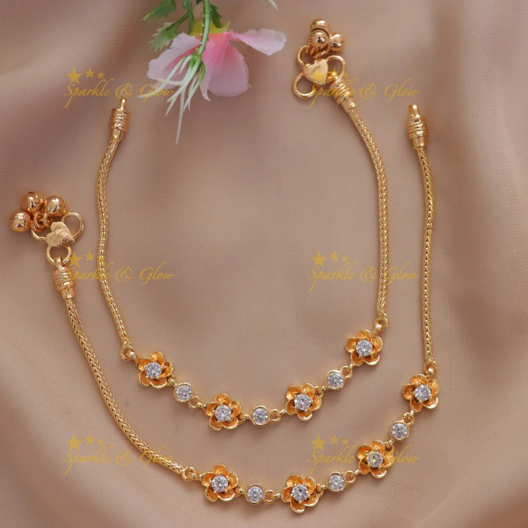 Enchanting Gold Floral Anklet for Festive Elegance