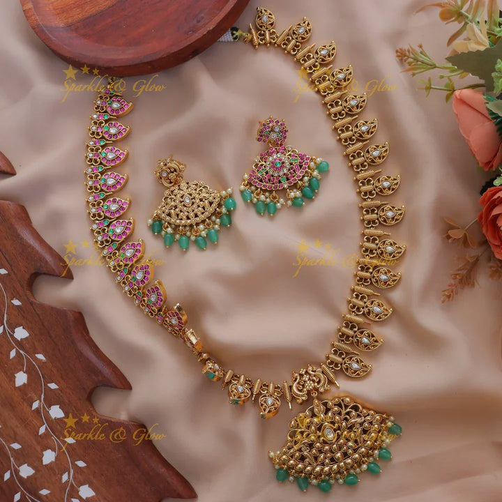 Exquisite Mango Floral Necklace Set for Wedding Glamour