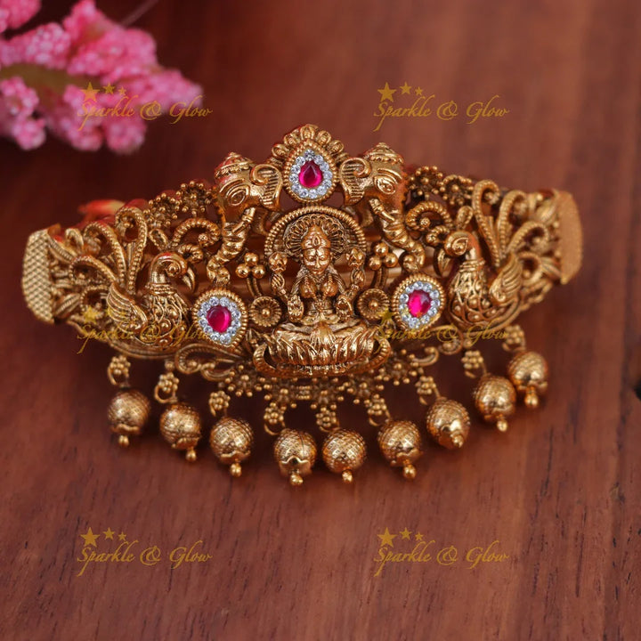 Gold-Alike Peacock Lakshmi Hair Clip for Festive Flair