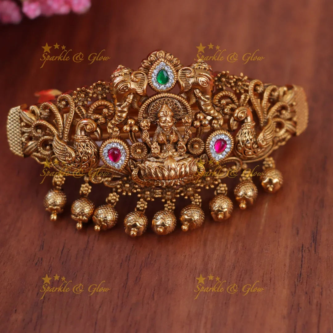 Gold-Alike Peacock Lakshmi Hair Clip for Festive Flair