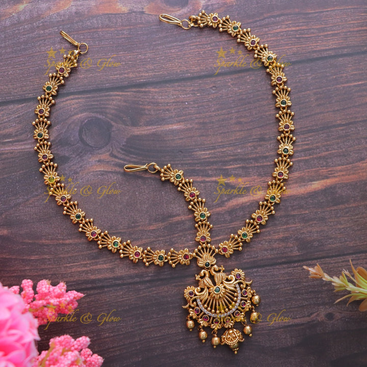 Elegant Bridal Peacock Feather Kemp Maang Tikka