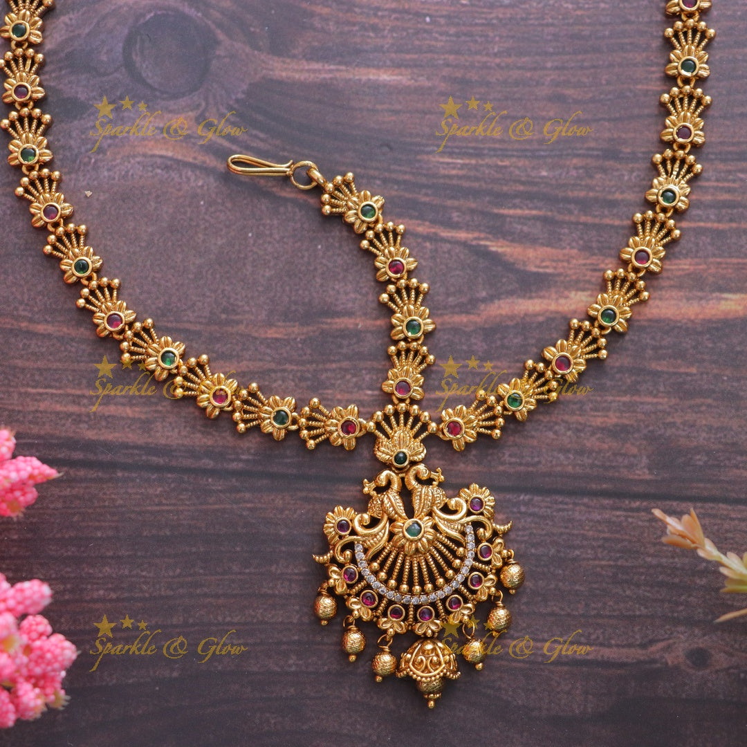 Elegant Bridal Peacock Feather Kemp Maang Tikka