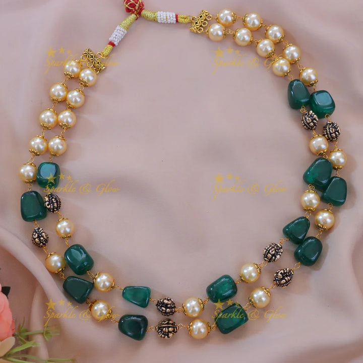 Elegant Emerald Beaded Necklace - Timeless Beauty