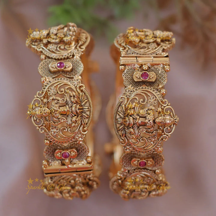Exquisite Lakshmi Temple Bangles: Elegant Charm