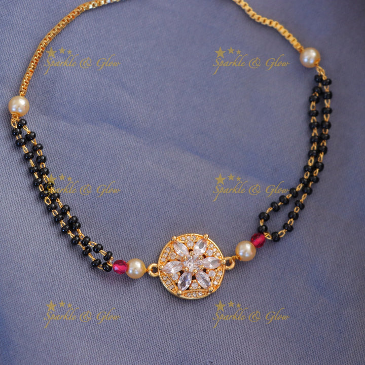 Elegant black beads floral bracelet