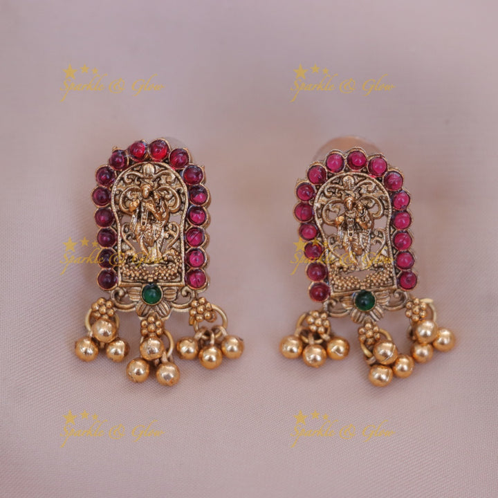 Exquisite Kemp Temple Necklace and Earrings Set