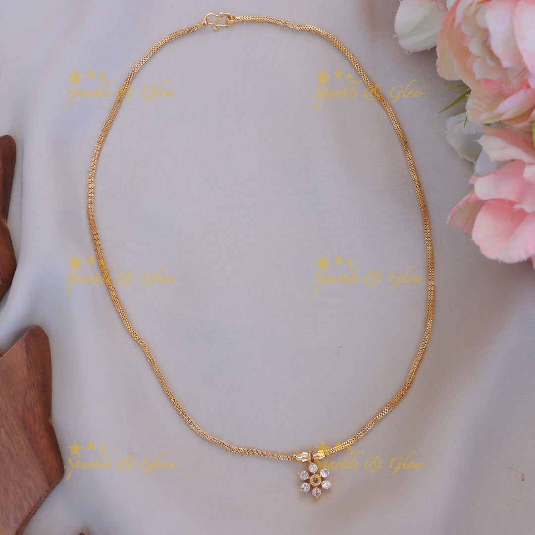 Exquisite Festive Gold Necklace Crafted for Elegance