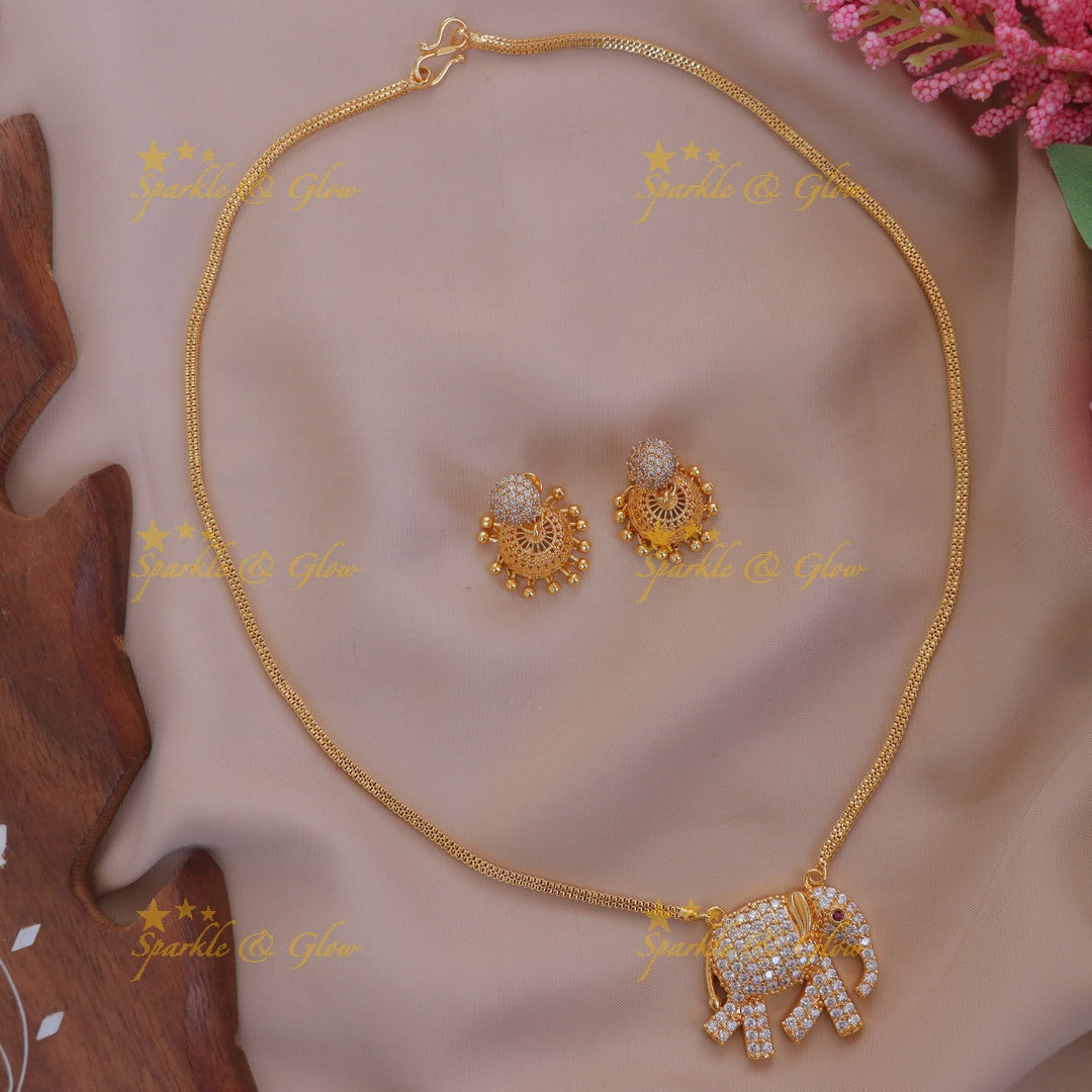 Exquisite Elephant Necklace - Timeless Gold Style