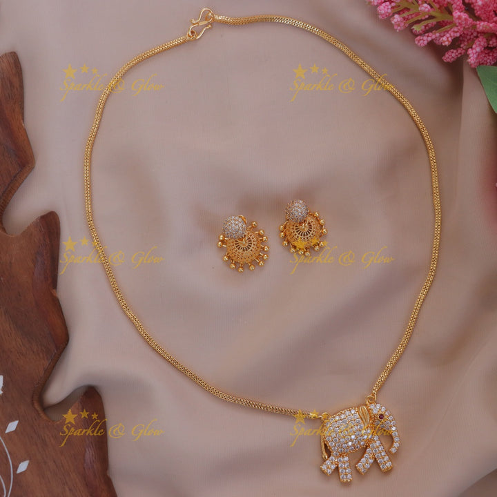 Exquisite Elephant Necklace - Timeless Gold Style