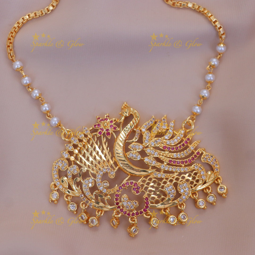 Exquisite Gold Peacock Necklace with Pearls