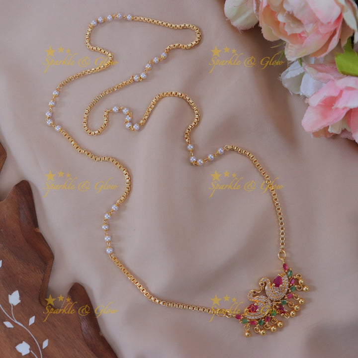 Gold Pearl Peacock Necklace - Exquisite Elegance