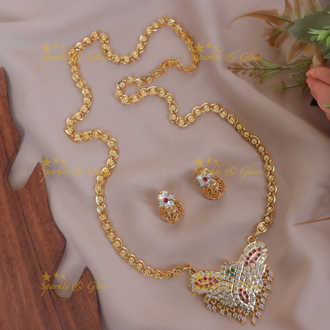 Elegant Gold Imitation Pendant Necklace for Occasions