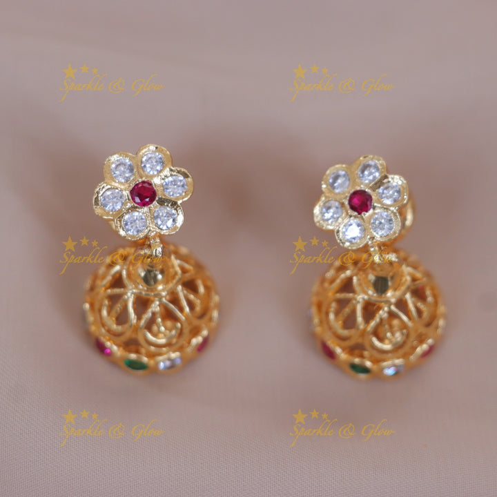 Elegant Gold Imitation Pendant Necklace for Occasions