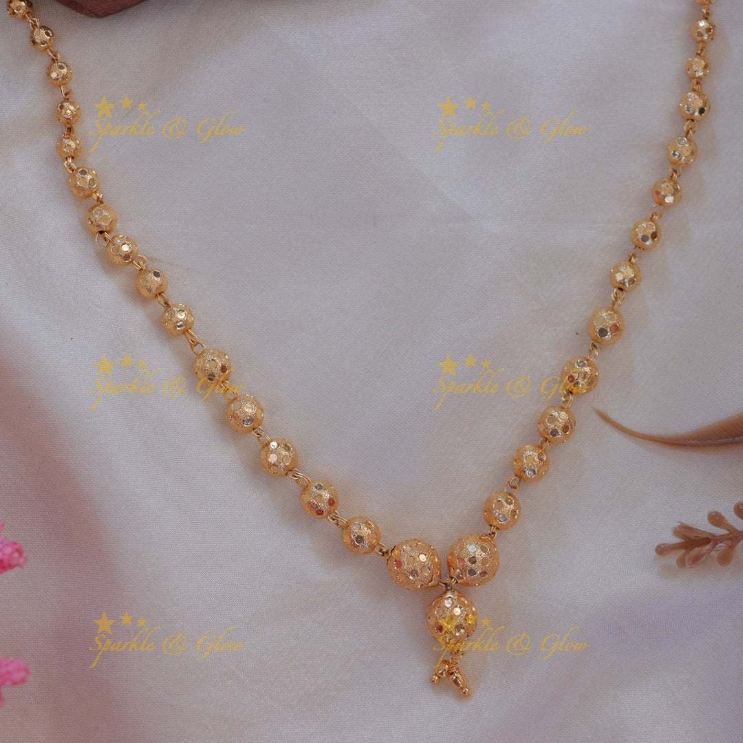 Luxurious Gold Beads Short Necklace for Festive Elegance
