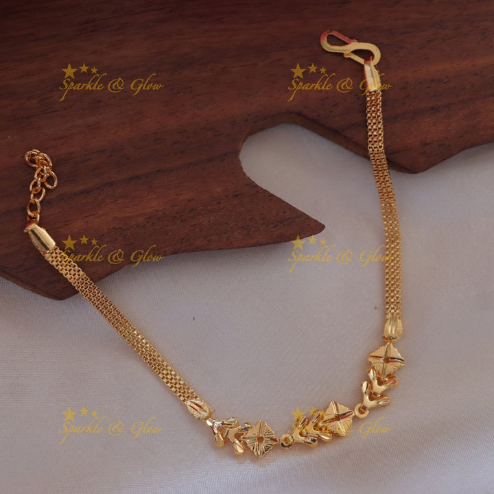 Elegant Leaf design Bracelet for Bridal Glamour