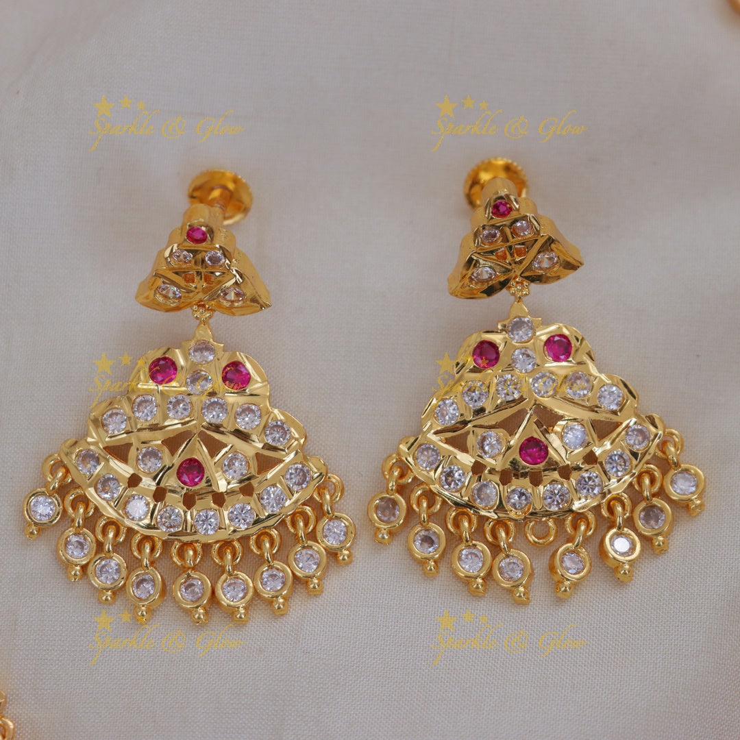 Elegant Gold Necklace Set with White Stones