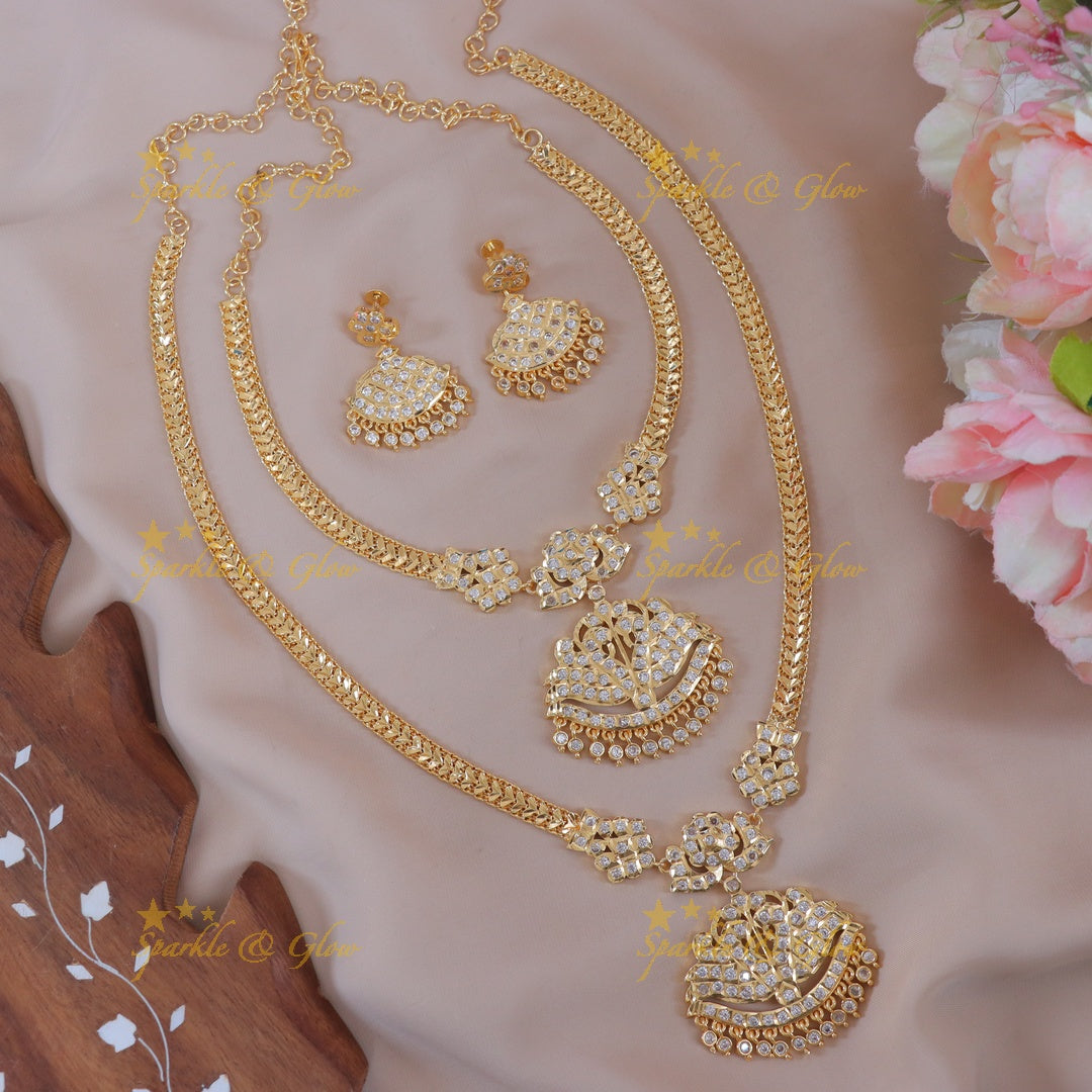 Exquisite Gold Finish Necklace with Elegant White Stones