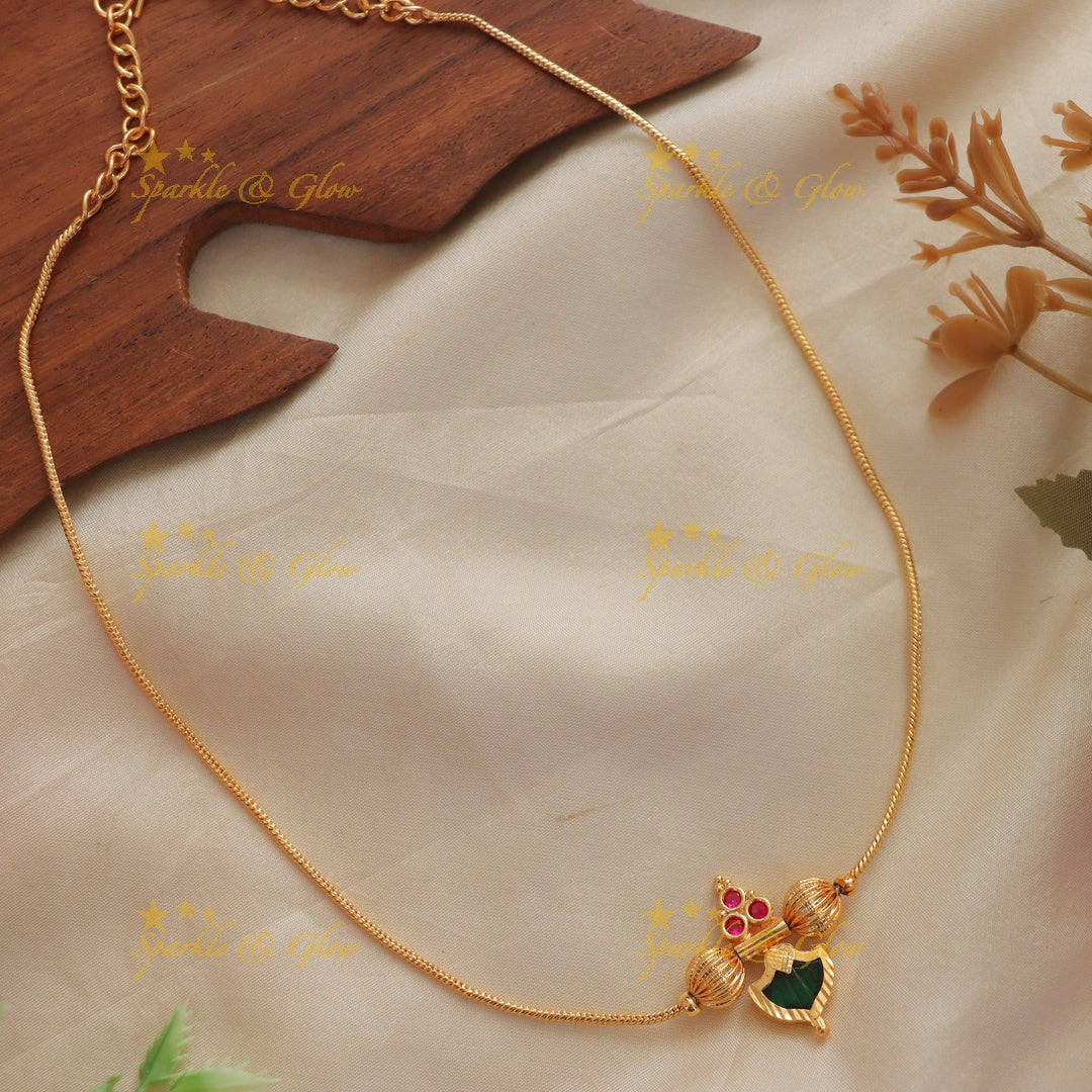 Exquisite Gold Leaf Pendant Necklace - New Arrival