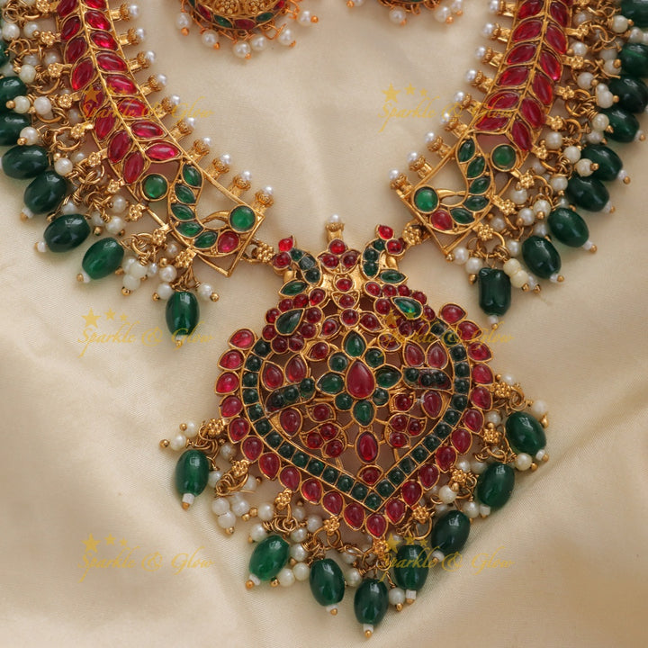 Exquisite Kemp Stone Necklace with Green Beads