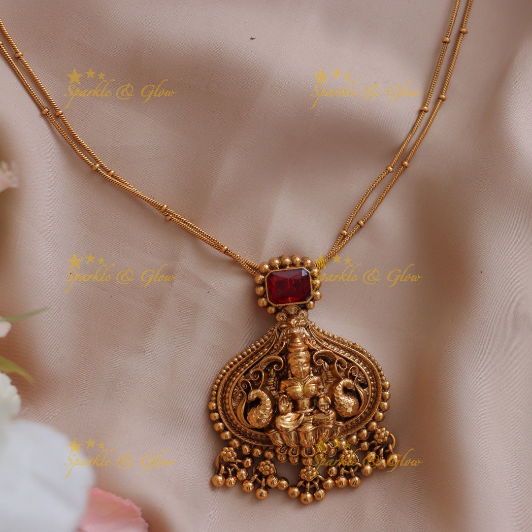 Elegant chain with lakshmi pendent