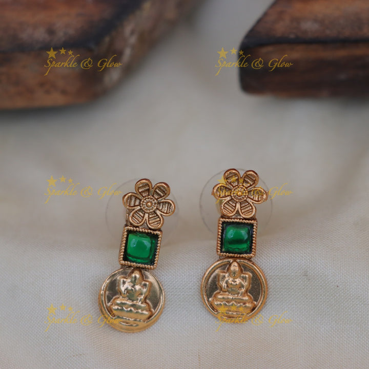 Exquisite lakshmi coin floral short necklace