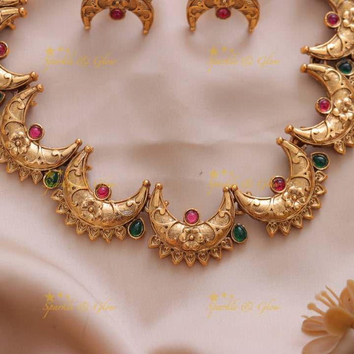 Radiant Half Moon Leaf Necklace Set for Weddings