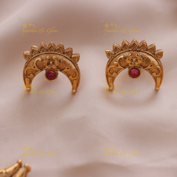 Radiant Half Moon Leaf Necklace Set for Weddings