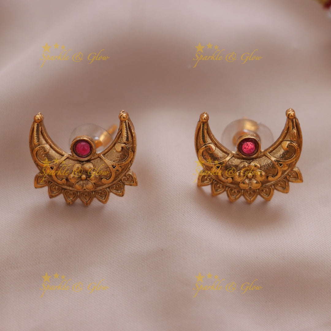 Radiant Half Moon Leaf Necklace Set for Weddings