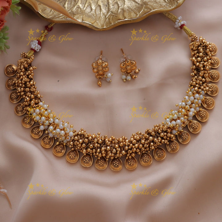 Elegant Floral Gold Pearl Necklace - Perfect for Festivities