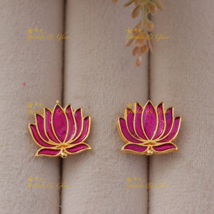 Exquisite Lotus Gold Necklace & Earring Set - Premium