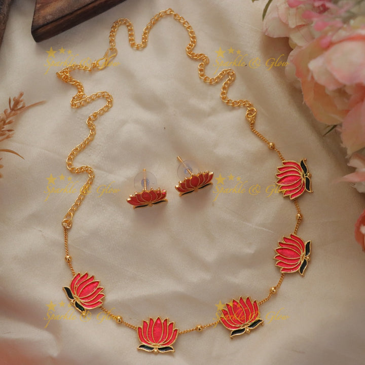 Exquisite Lotus Gold Necklace & Earring Set - Premium