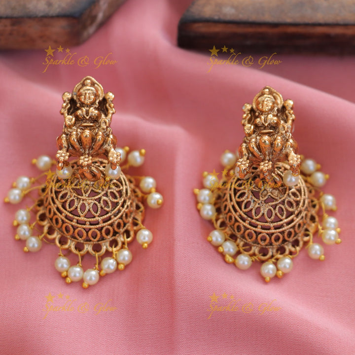 Luxurious Lakshmi Temple Necklace for Festive Elegance