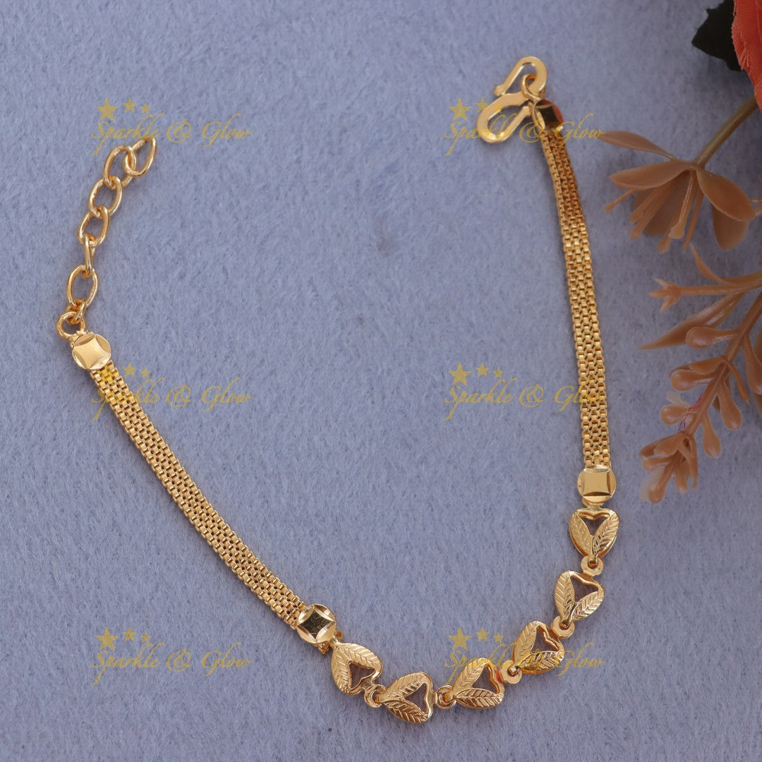Exquisite Gold Heart Bracelet for Celebrations