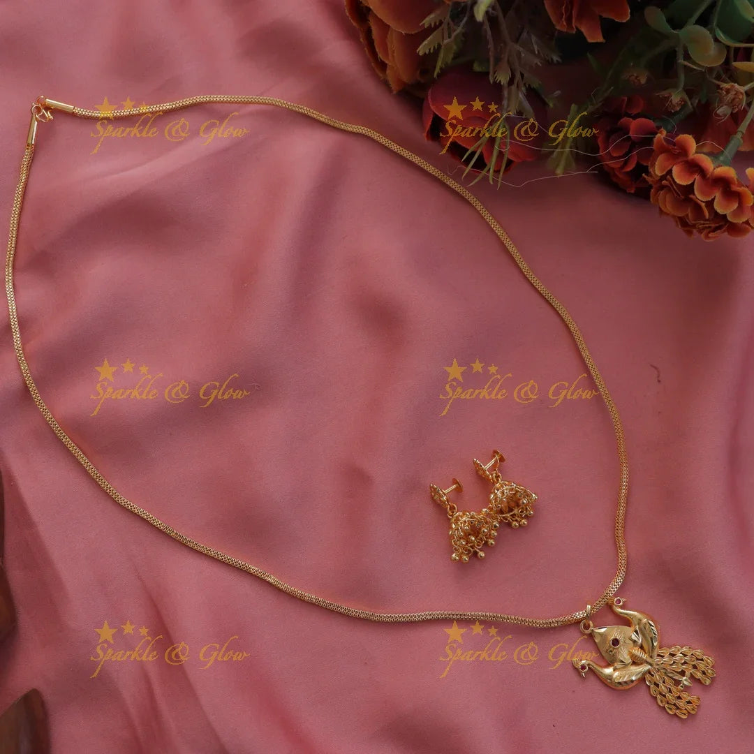 Exquisite Gold Peacock Necklace for Special Occasions