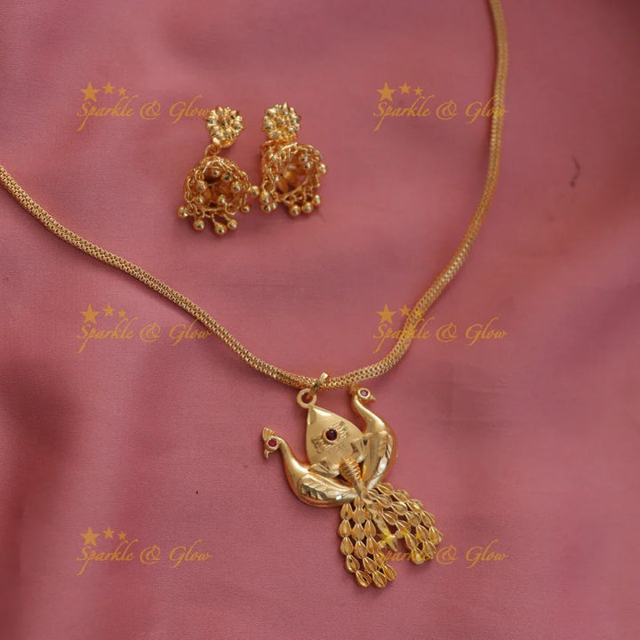 Exquisite Gold Peacock Necklace for Special Occasions