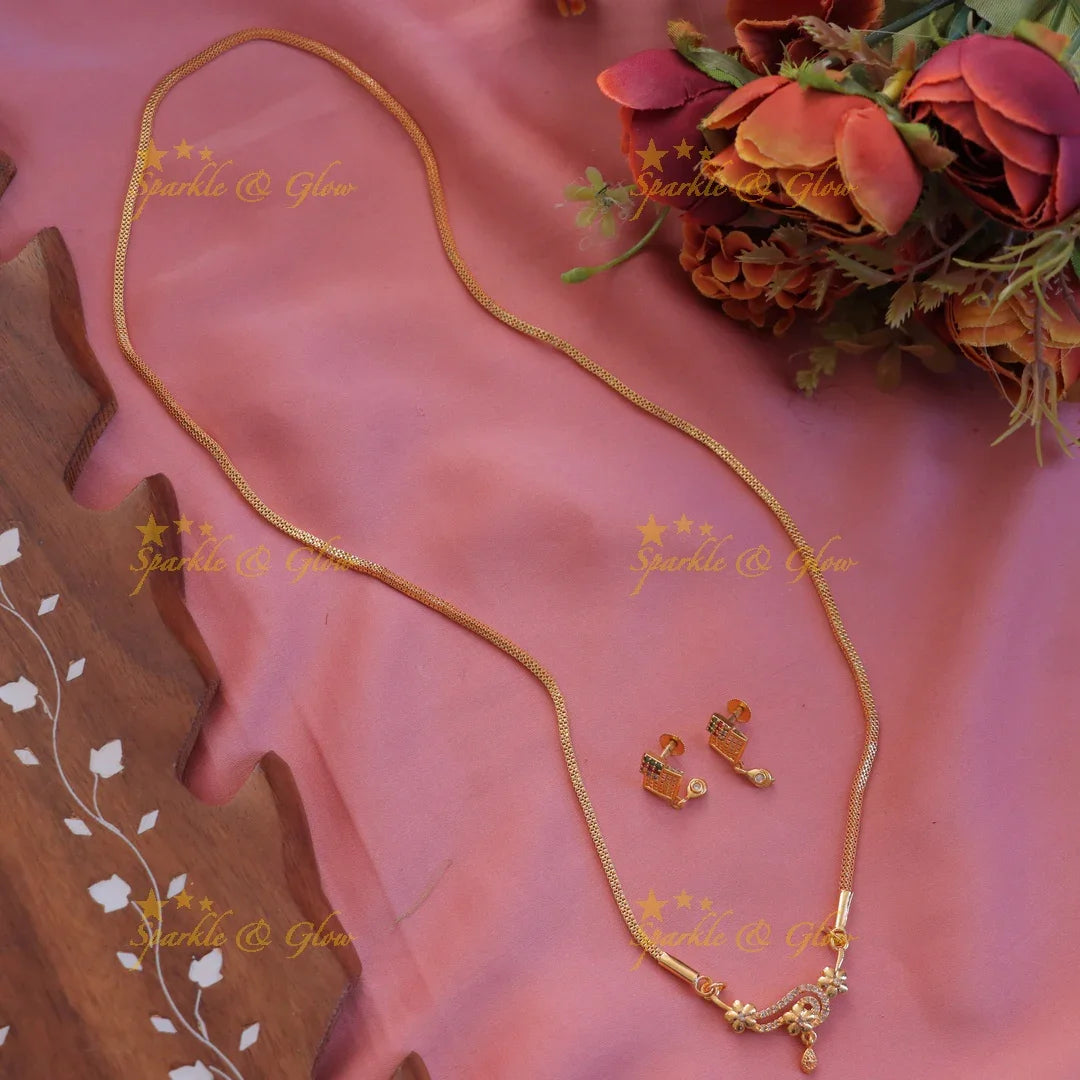 Exquisite Floral Curve Necklace - Perfect Elegance for Events