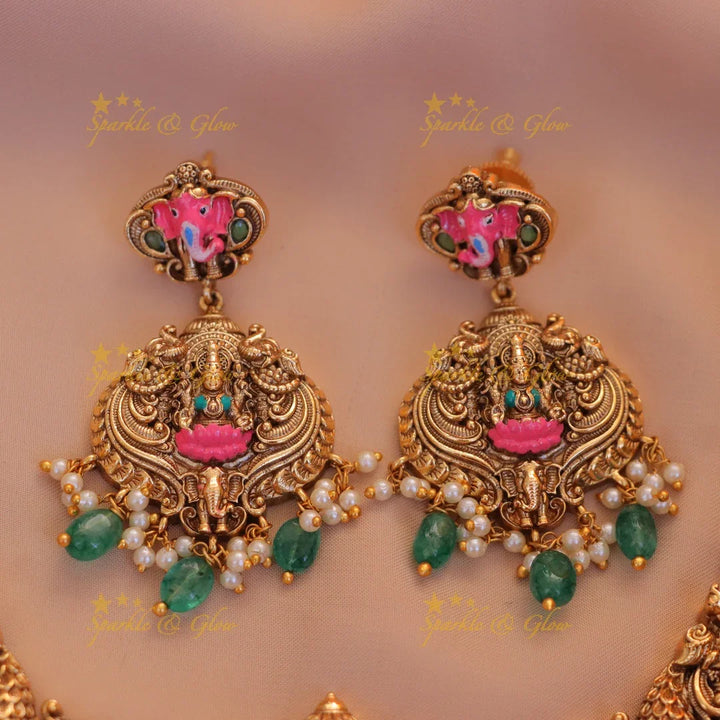 Exquisite Lakshmi Elephant Necklace - Festive Elegance